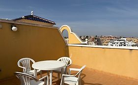 Top Floor Spacious Apartment With Roof Terrace